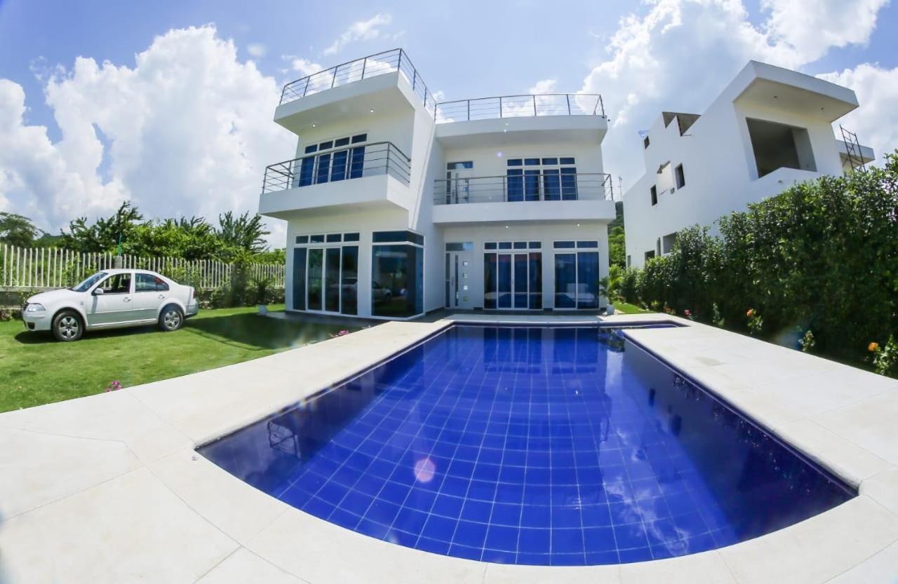 Casa Blanca Malibu Aparthotel Santa Verónica Exterior photo